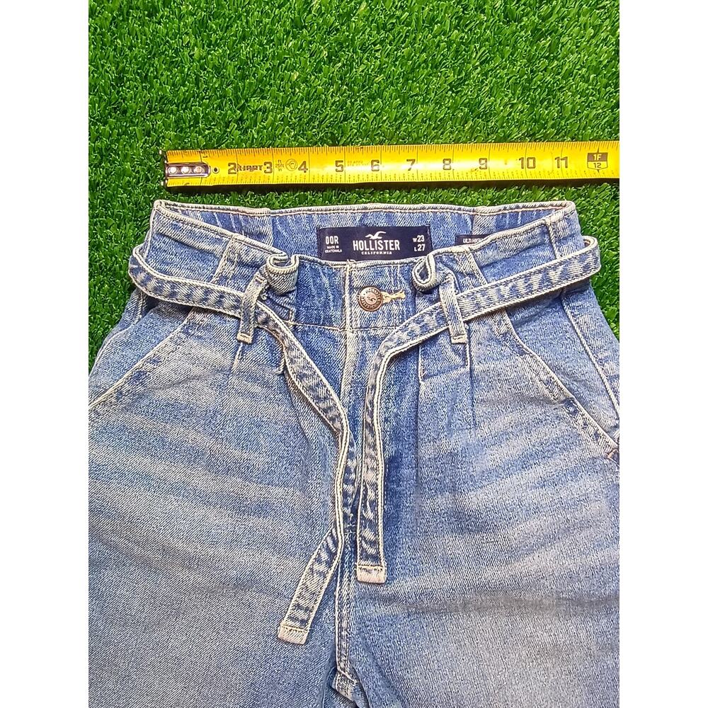 Hollister Ultra High-Rise Mom Jeans - Vintage Stretch - Picture 3 of 7